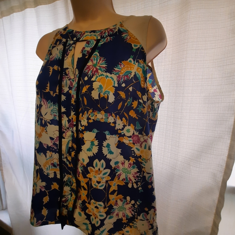 Collective Concepts Floral Keyhole Blouse - Blue and Yellow - Picture 2 of 8